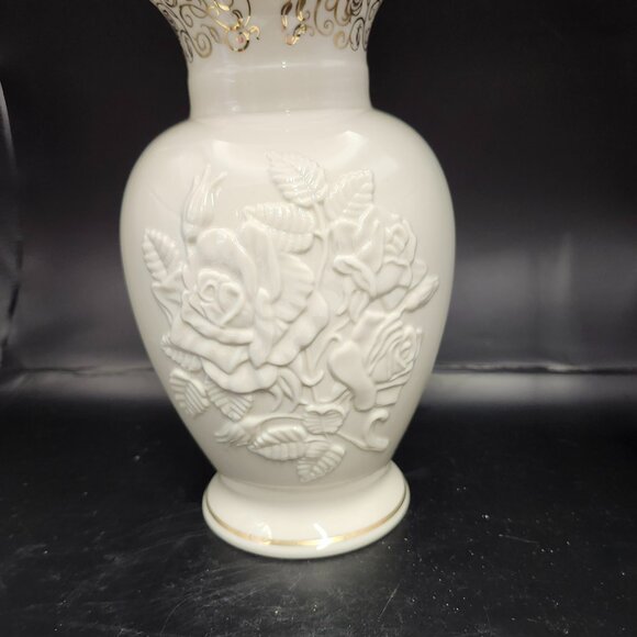 Lenox Millennium Edition Roses Of Peace Vase 2000 Fine Ivory China Gold Trim USA - Picture 8 of 8